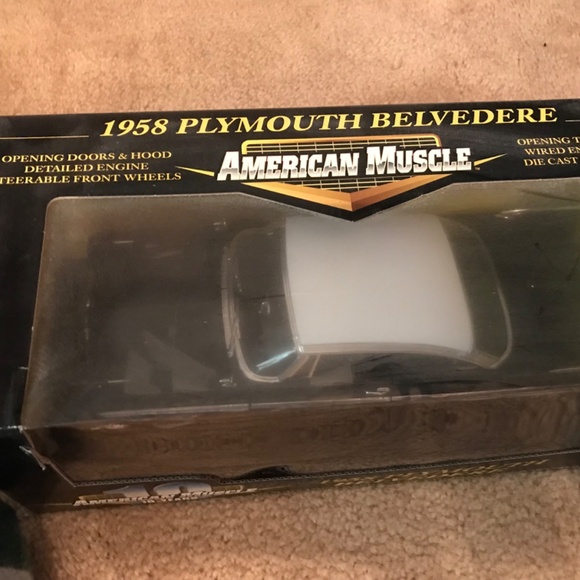 ERTL American Muscle 1958 Plymouth Belvedere 1:18 Die Cast - Picture 7 of 9